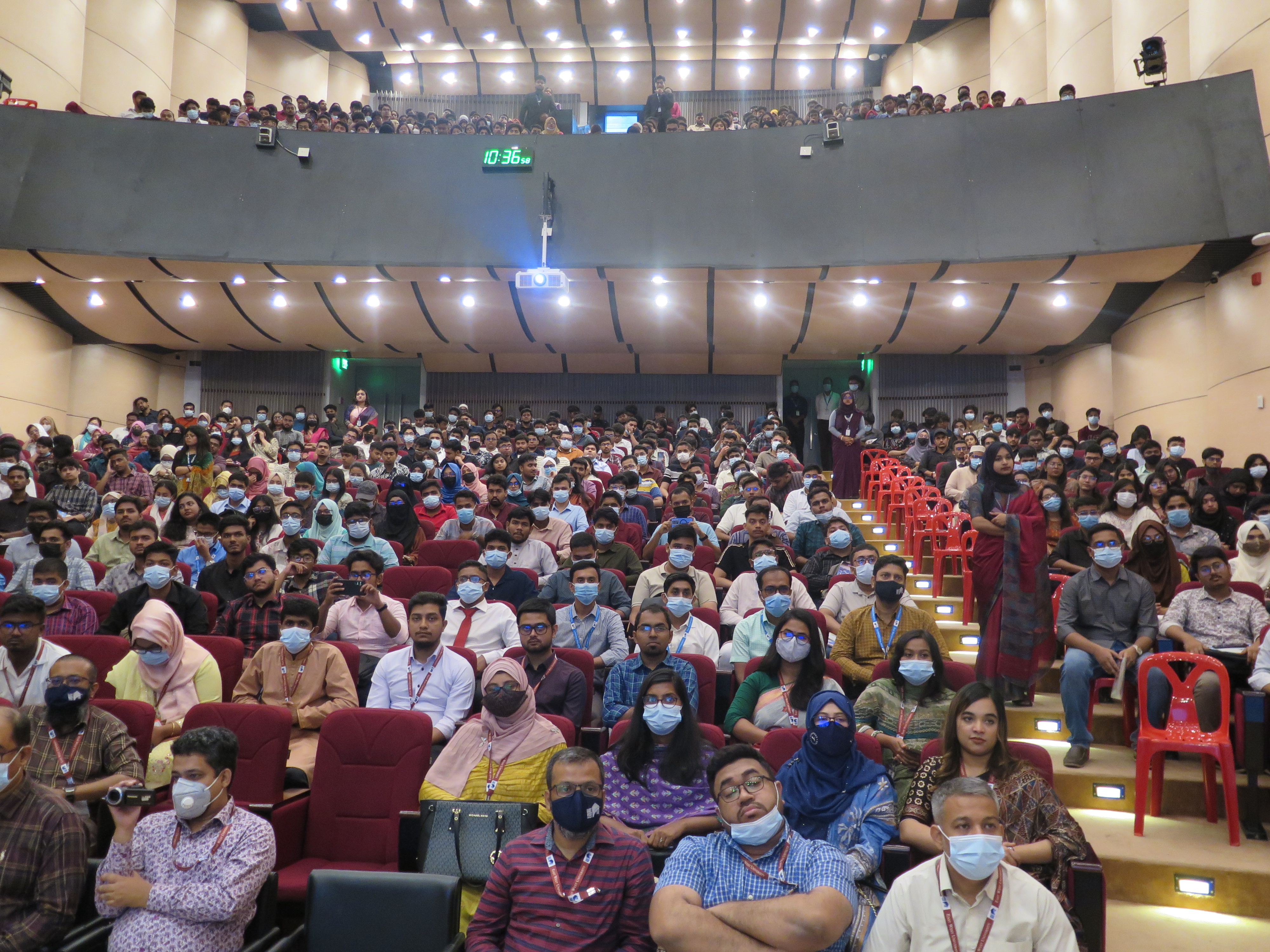 East West University Welcomes Freshers for the Sum... 